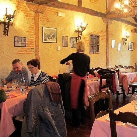 Gasthaus La Casa Vieja Turégano Exterior foto